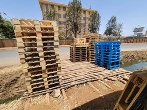 Wood Pallets- 094 - thumbnail 2