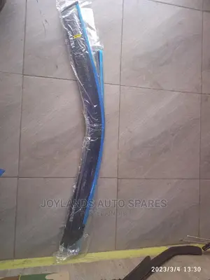 Carina Ti Windbreakers