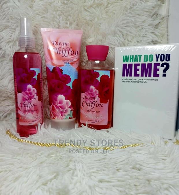 What Do You Meme Game Plus 3 in 1 Dream Chiffon Gift Set - main view