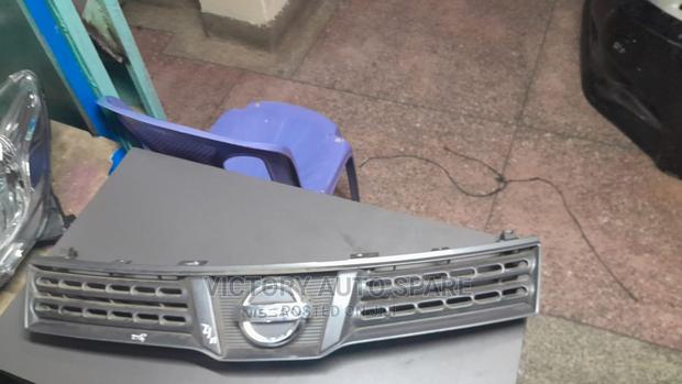 Nissan Wingroad Y12 Grill