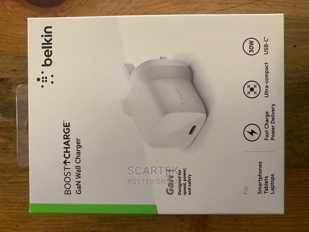 Belkin Boost Charge Gan Wall Charger ( White) - thumbnail 2