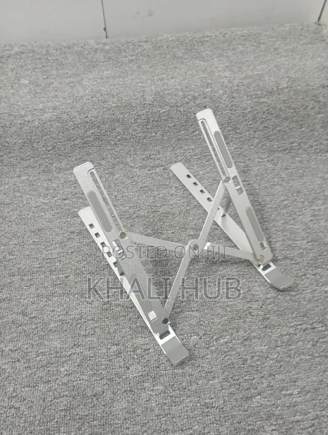 Laptop Stand: Laptop: Laptop Stand: Laptop Stand