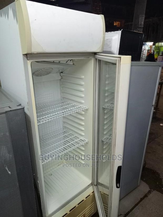 Showcase 250L Display Cooler Fridge - thumbnail 2