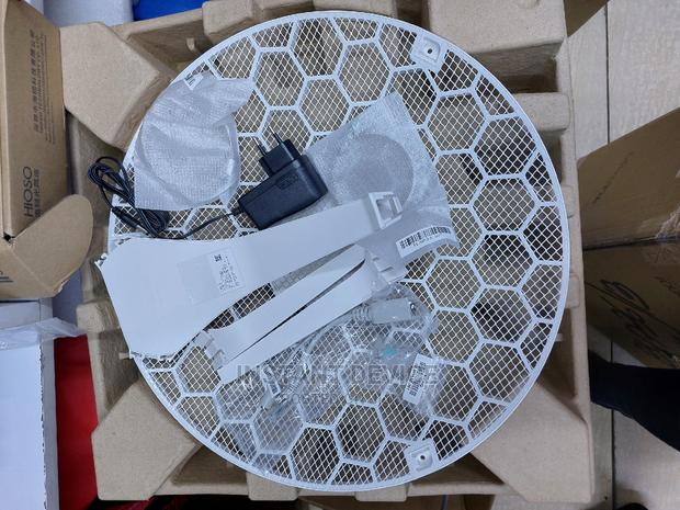 Mikrotik LHG 5 Point-to-Point Antenna - main view