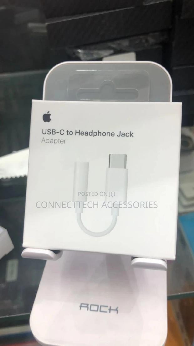 Apple USB-C to Lighting Headphone Jack Adapter - thumbnail 3