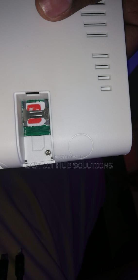SIM Card Open Router Huawei 4G+ - main view