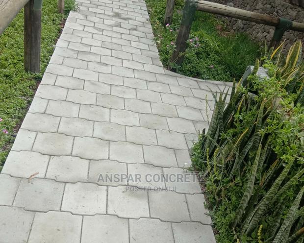 Concrete Interlocking Tiles - thumbnail 5