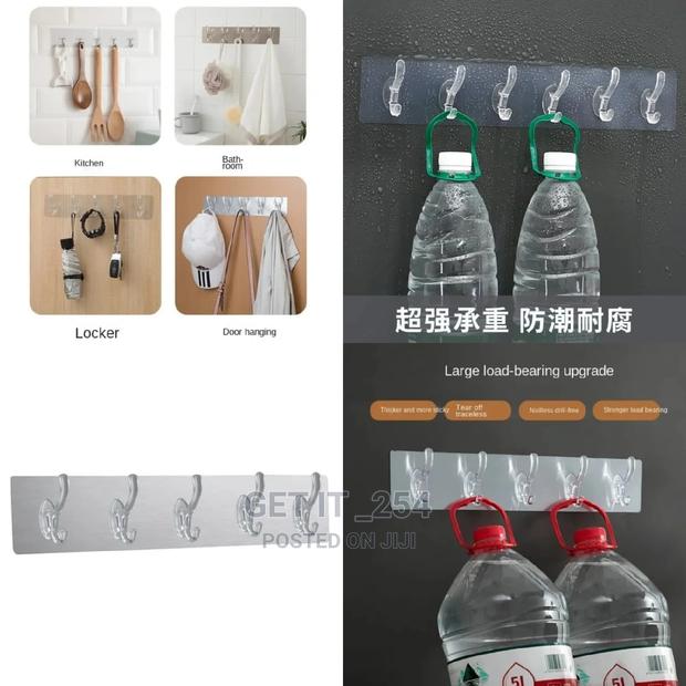 *Transparent 5-Hook Wall Hanging* H - main view