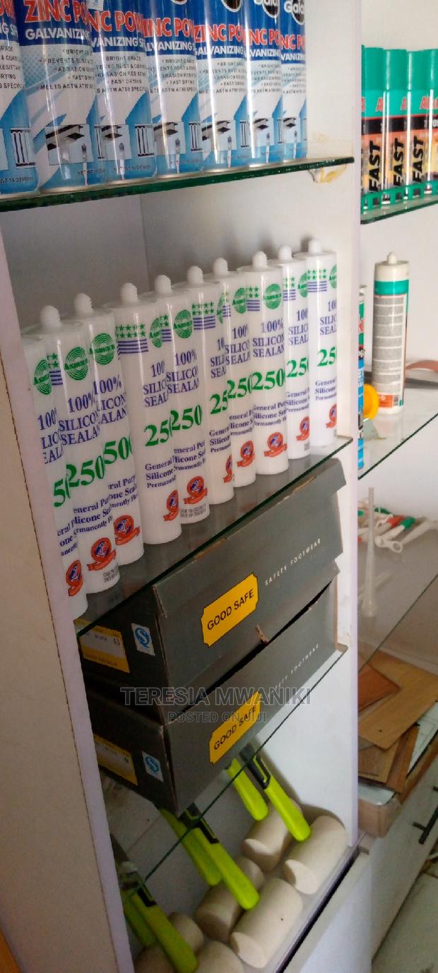 100% Silicone Sealant - thumbnail 2