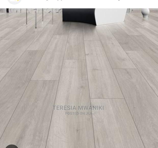 Laminated Flooring for High Traffic Area - thumbnail 3