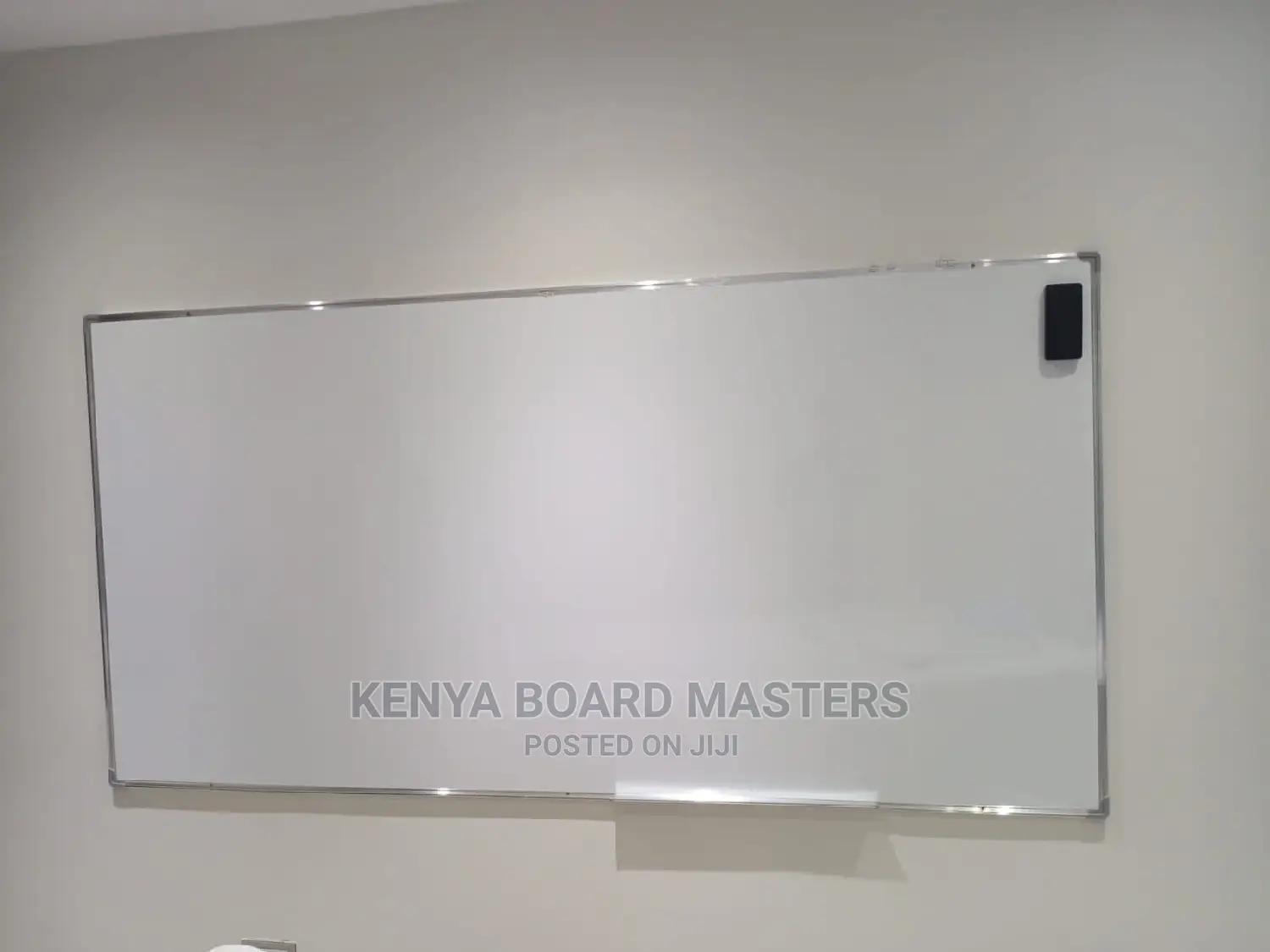 Whiteboards √ Whiteboards ✓ Whiteboards* Whiteboards 8*4ft