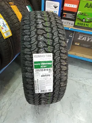 255/55r19 Kumho All Terrain Tire