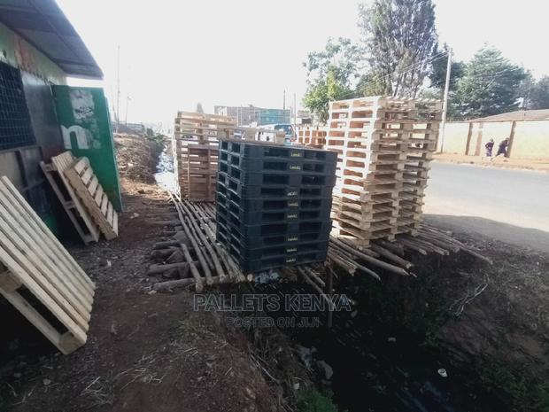 Wood Pallets- 0986