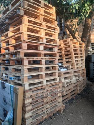 Wooden Pallets- Li - thumbnail 2