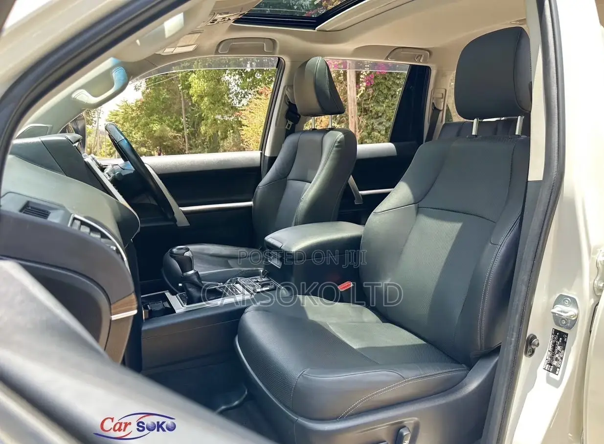 Toyota Land Cruiser Prado 2018 White