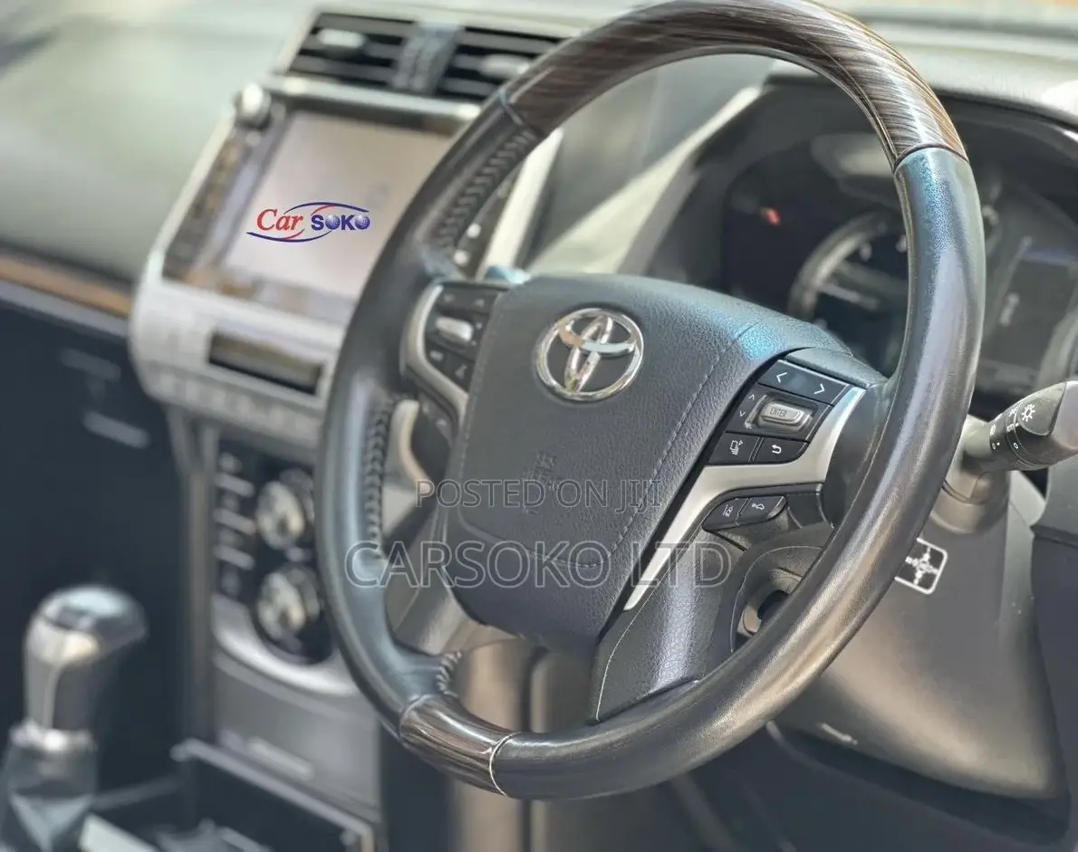 Toyota Land Cruiser Prado 2018 White