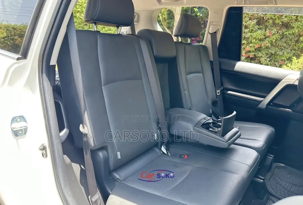 Toyota Land Cruiser Prado 2018 White