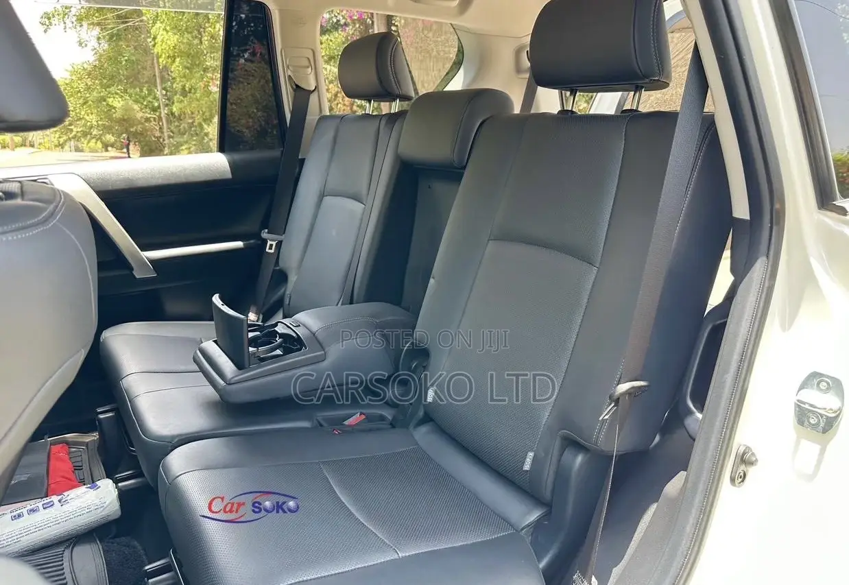 Toyota Land Cruiser Prado 2018 White
