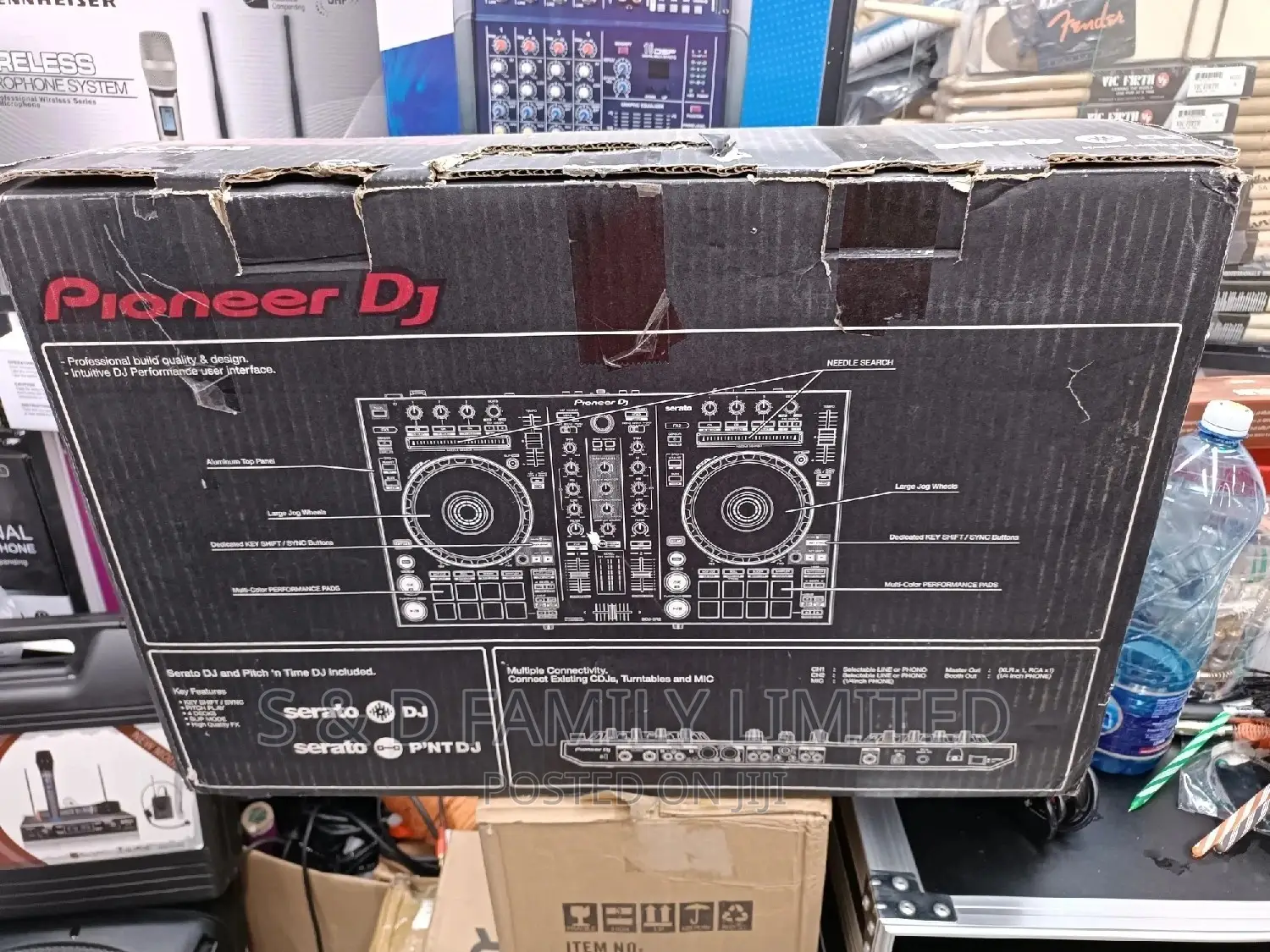 Pioneer DJ DDJ-SR2 Serato DJ Pro Controller