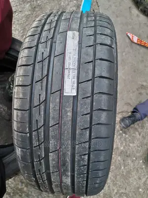 275/40r22 Accelera Tyre Made in Indonesia