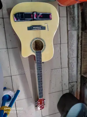 Yamaha Acoustic Brown Guitar