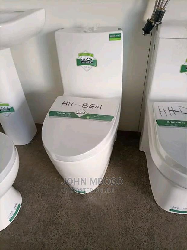 Close Couple Toilets - main view