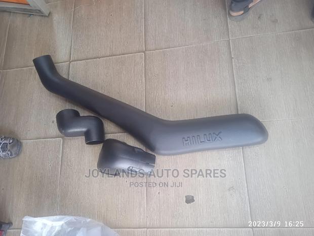 Snorkel Hilux - thumbnail 2