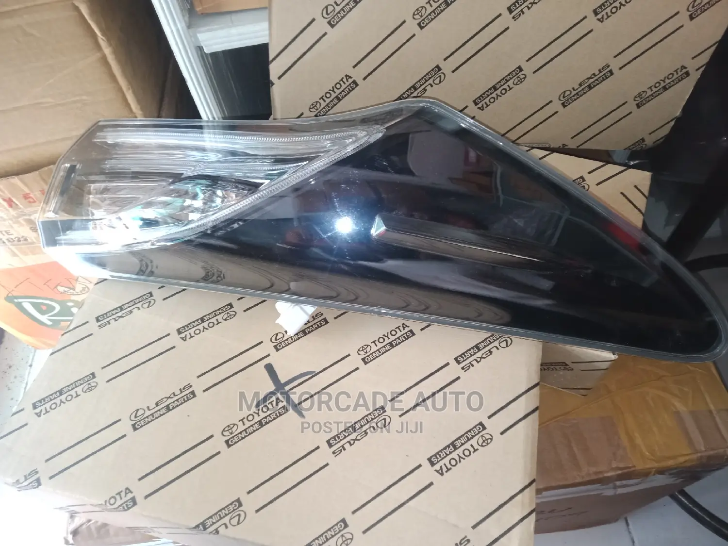 Harrier 2014/2015 Taillight (Body)