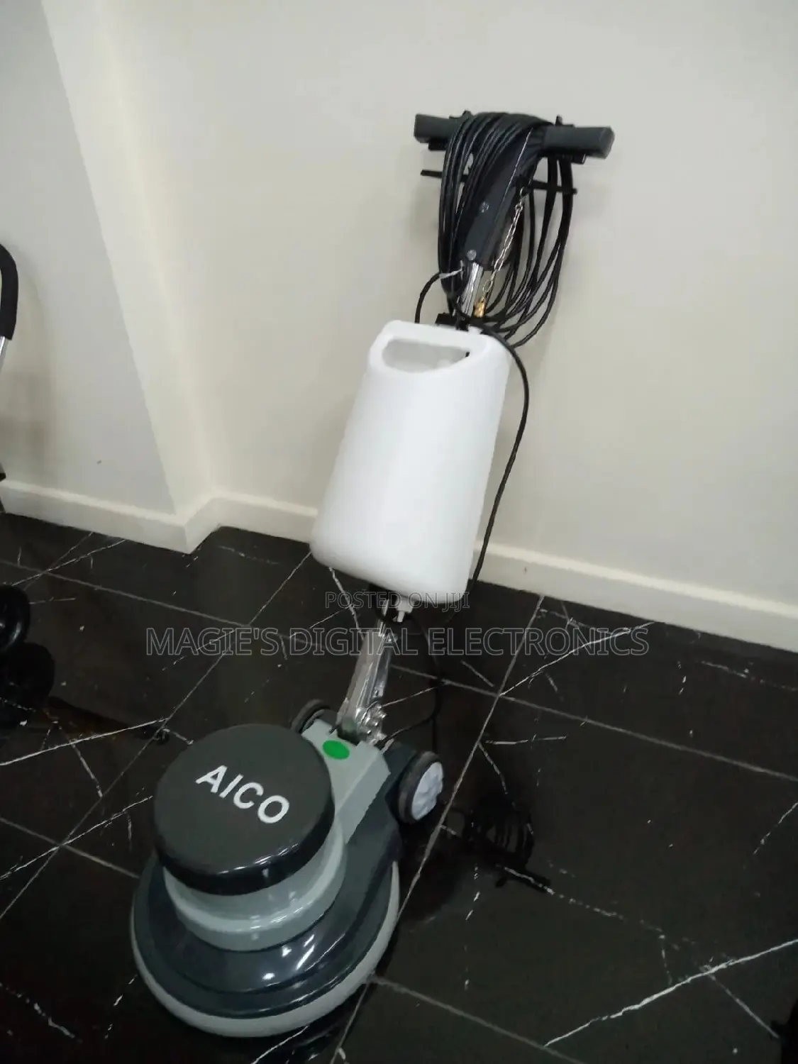 Floor Scrubber Machine