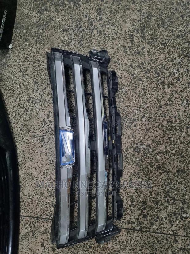Toyota Noah 2012 Grill