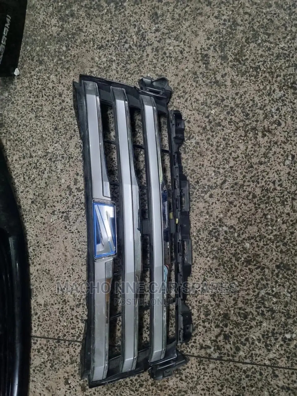 Toyota Noah 2012 Grill