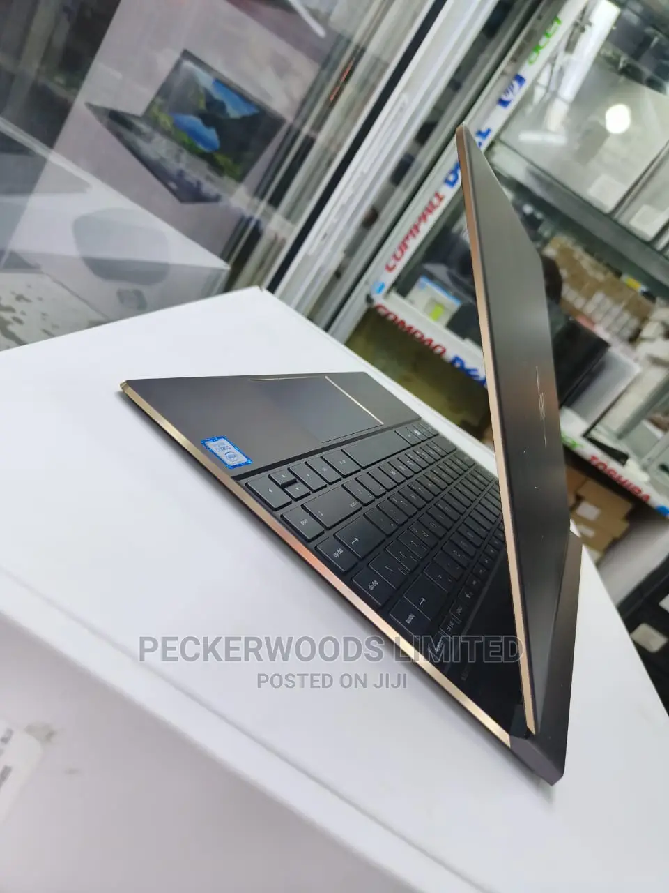 New Laptop HP 16GB SSHD+SSD 72GB