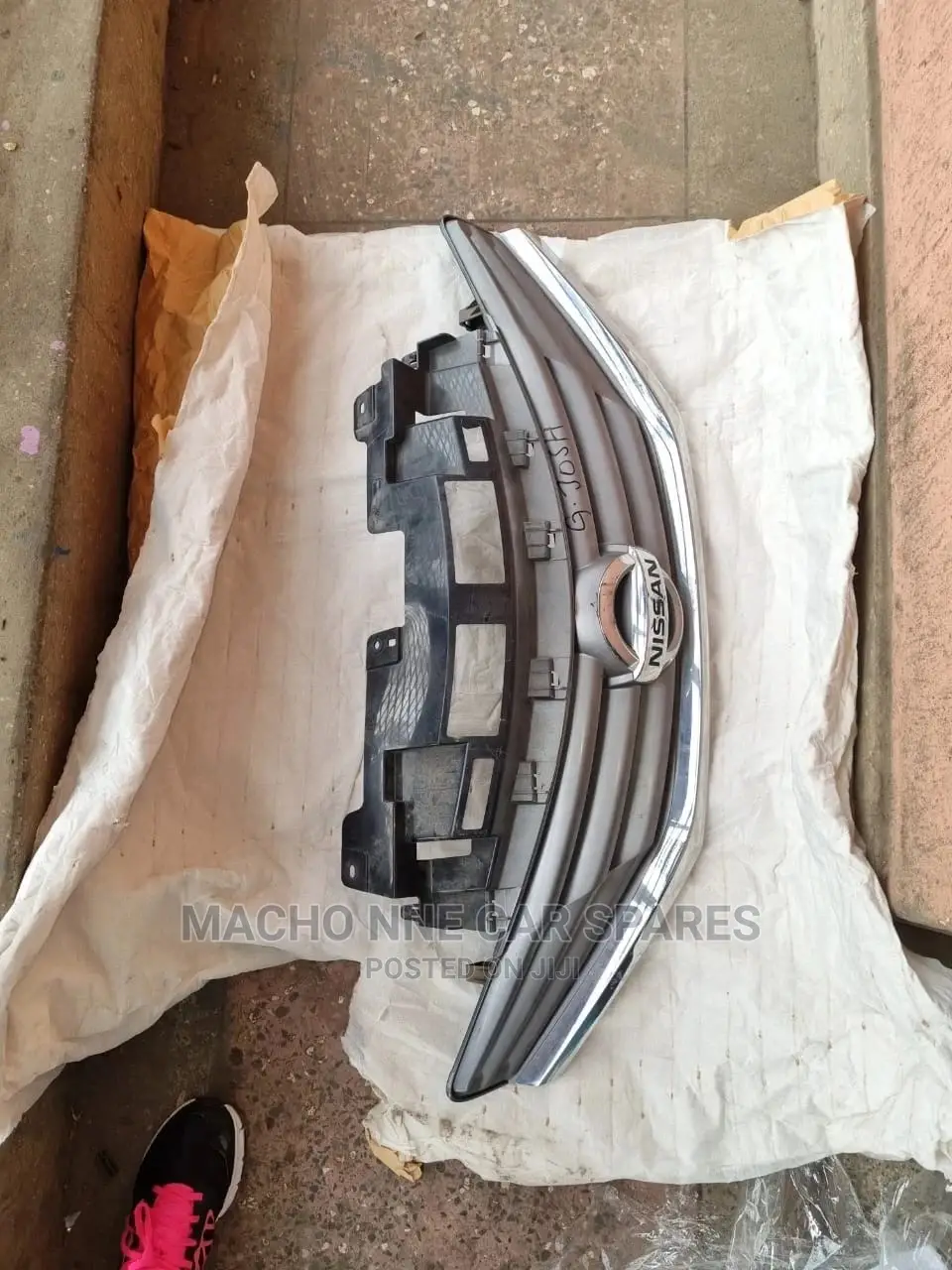 Nissan Note 2012 Grill