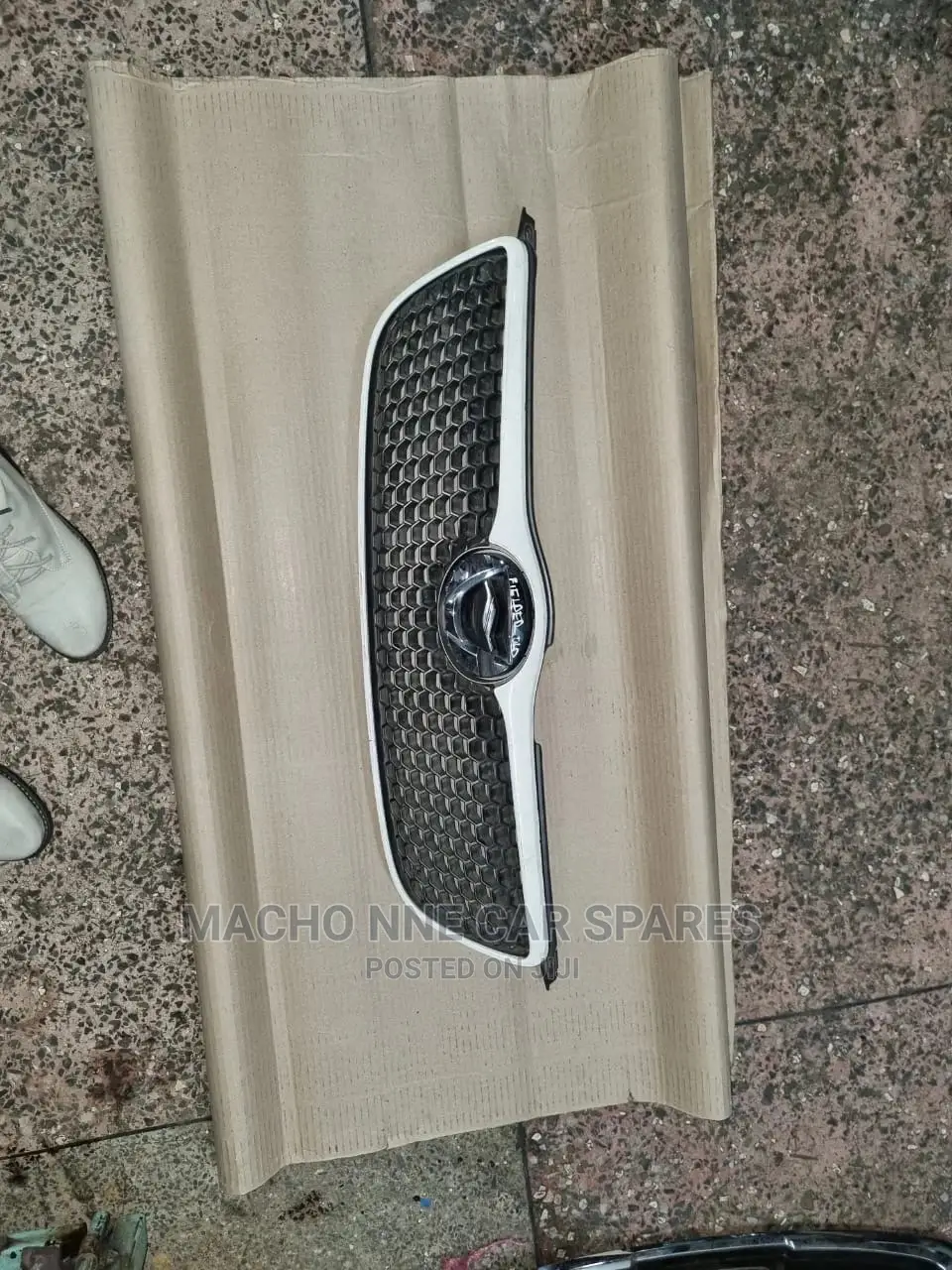 Toyota Fielder Sport 2003 Grill