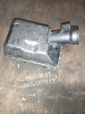 Mitsubishi RVR Air Cleaner Housing