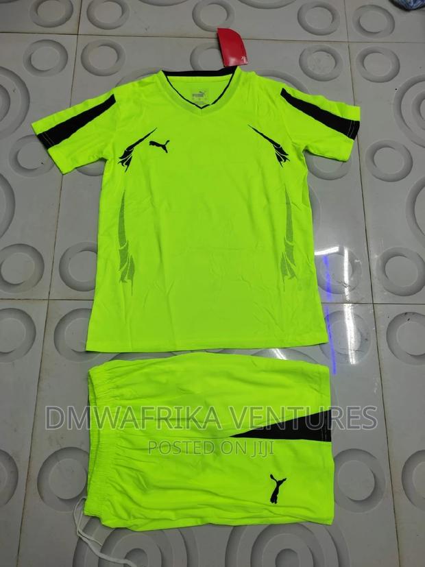 Kids Football Uniforms - thumbnail 2