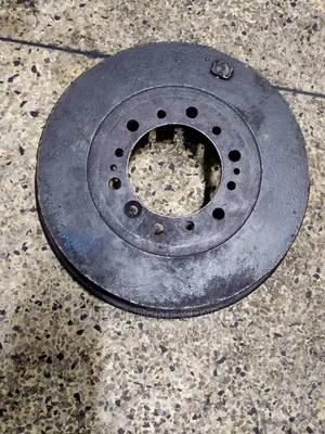 Rear Drums Land Cruiser 75,78,79 Available.