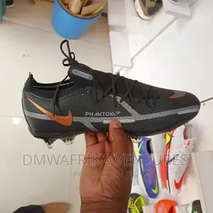 Nike Phantom FLYKNIT