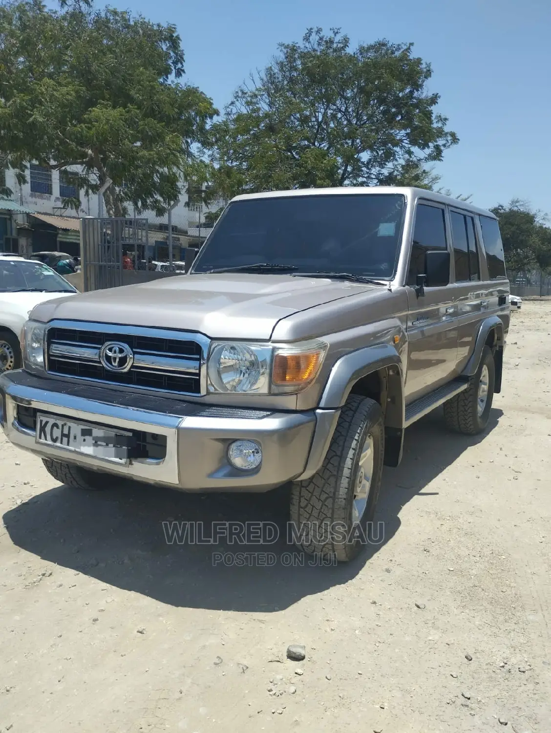 Toyota Land Cruiser 2017 Silver