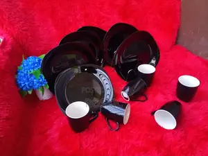 Dinner Sets 6pcs Plate + 6pcs Cups at 2400
