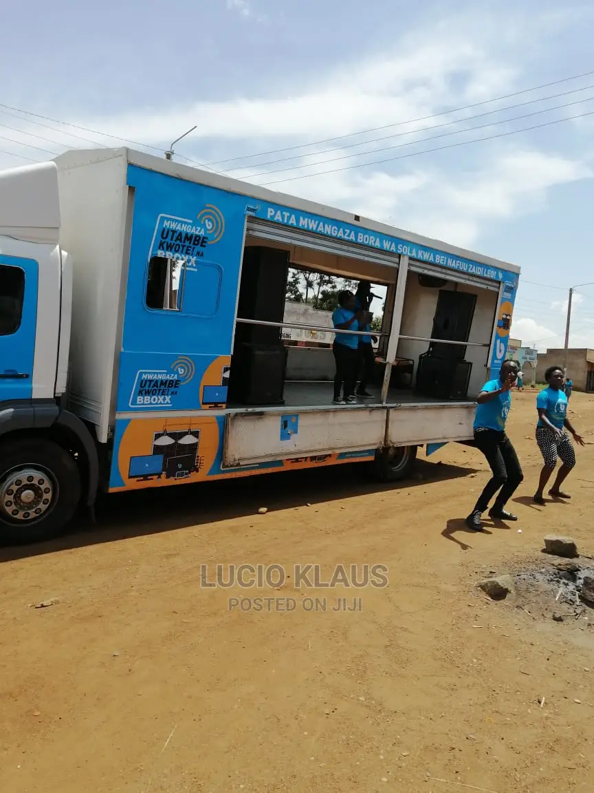 Roadshow Trucks for Hire - 30ft Truck