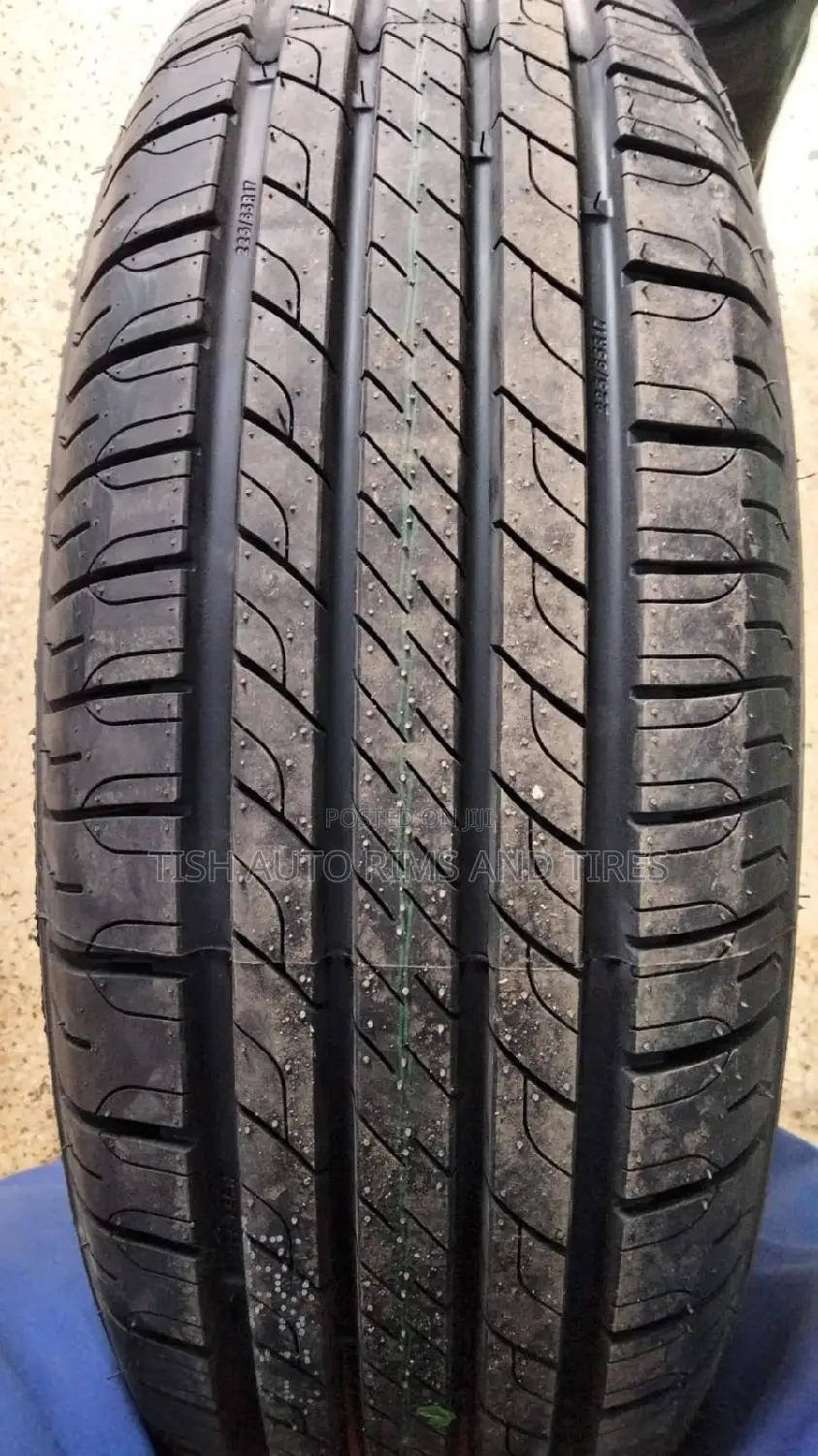 225/65r17 Vantage Tire