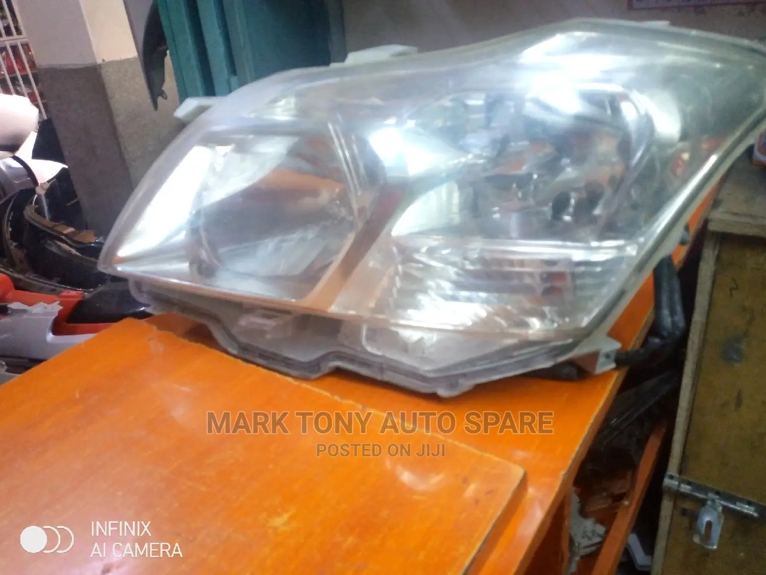 Toyota Primio 260 Headlight Non Zeno