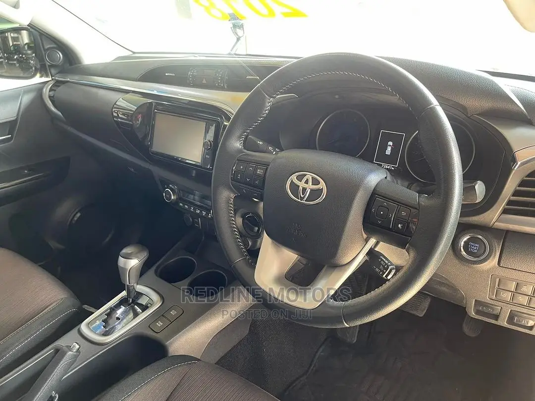 Toyota Hilux 2018 Black