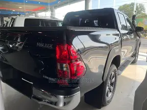 Toyota Hilux 2018 Black