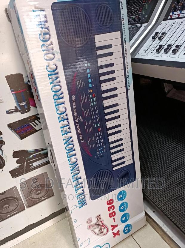 XY-836 Electronic Keyboard