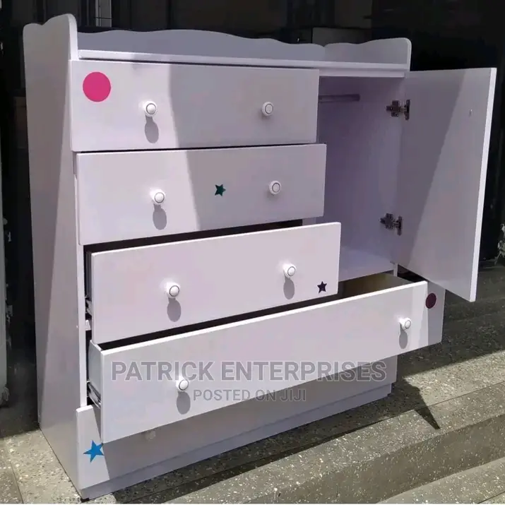 MDF Chest of Drawers 4 by 4 Fitts