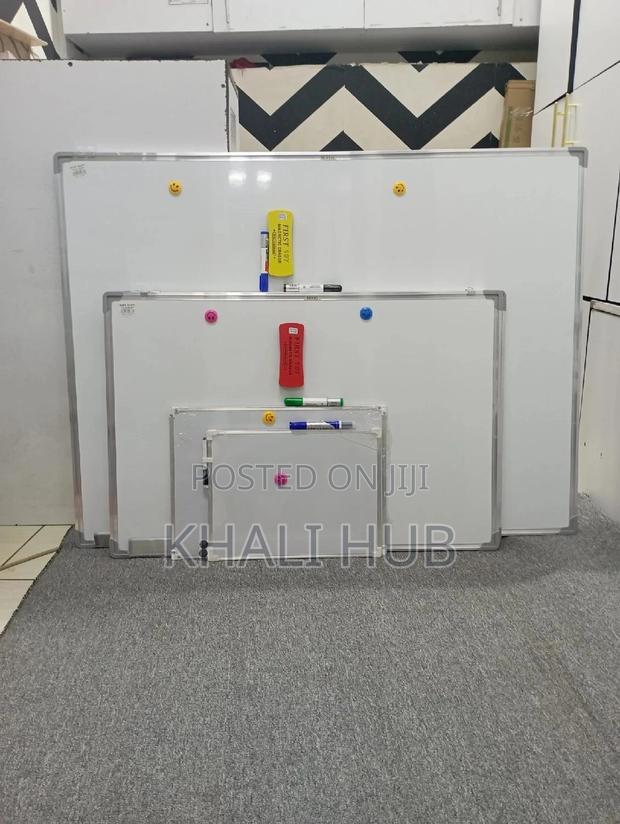 Whiteboard; Whiteboard• Size• Whiteboard~