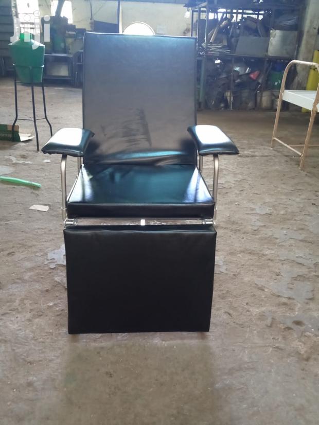 Donor Couch(Local) - main view