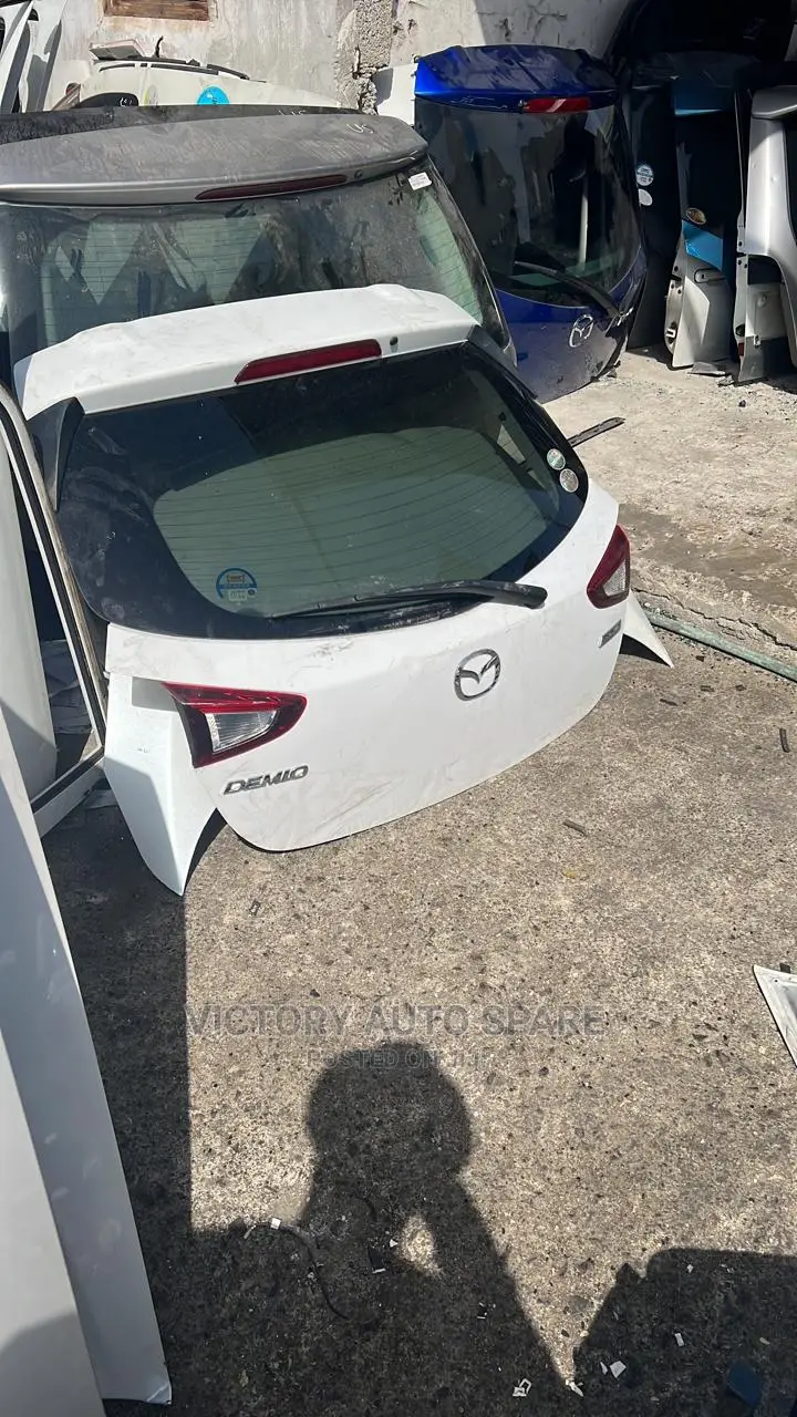 Mazda Demio Boot 2014/2015